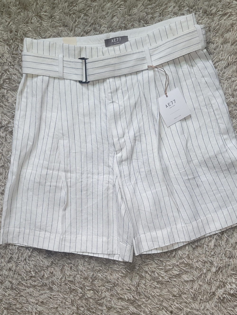 American Eagle Outfitters White Pinstripe Flat Front Women's Shorts with Belt